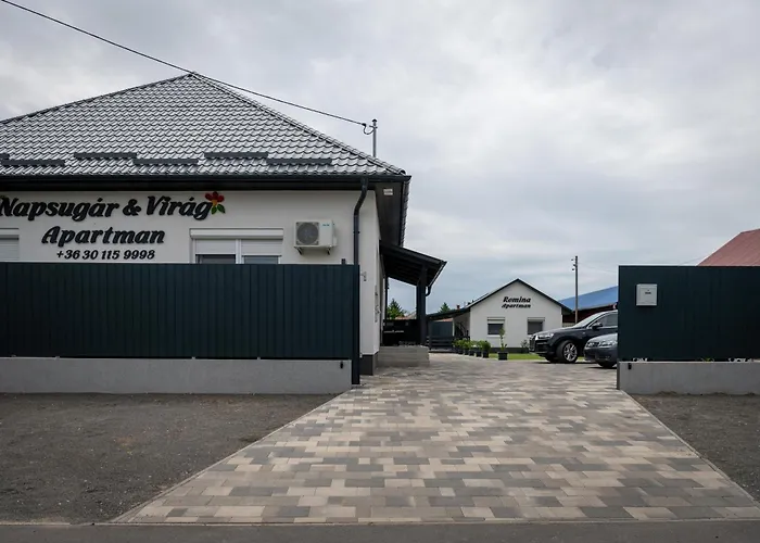 Apartament Napsugar & Virag *